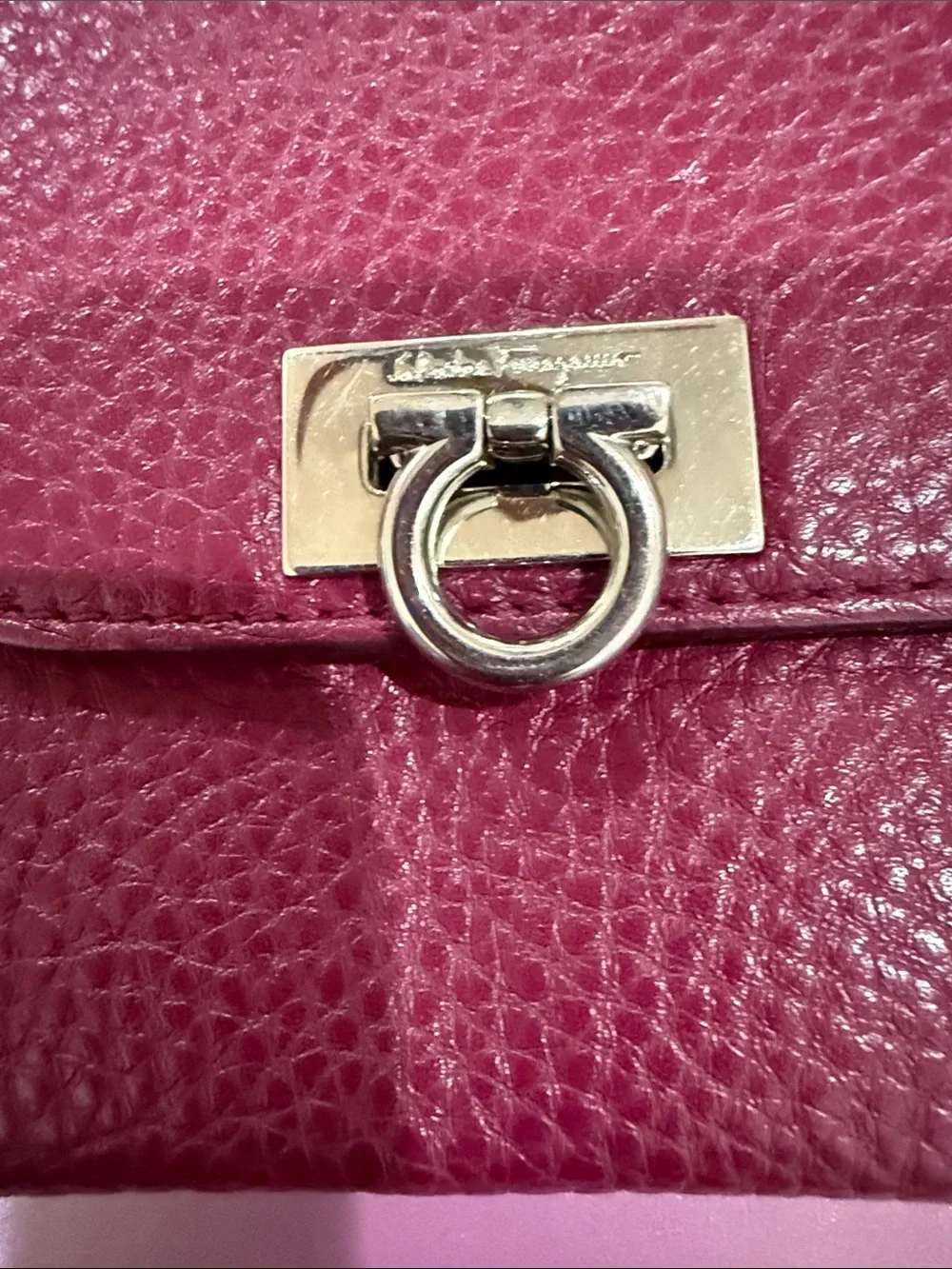 Salvatore Ferragamo Authentic Wine Red Burgundy Pebbled Leather Wallet - Picture 2 of 13